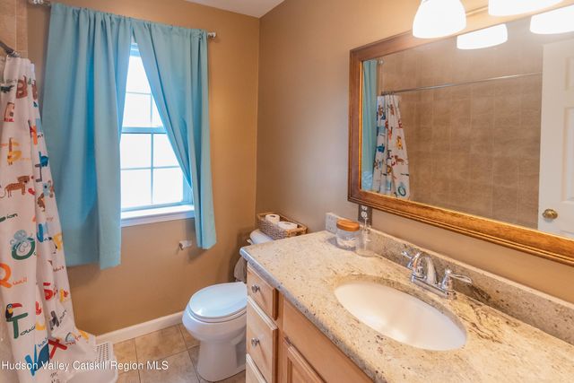 93 Glen Rock Circle, Highland, NY 12528