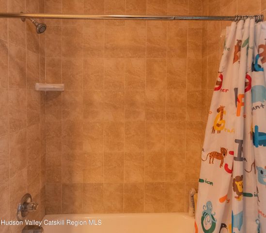 93 Glen Rock Circle, Highland, NY 12528