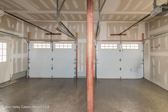 93 Glen Rock Circle, Highland, NY 12528