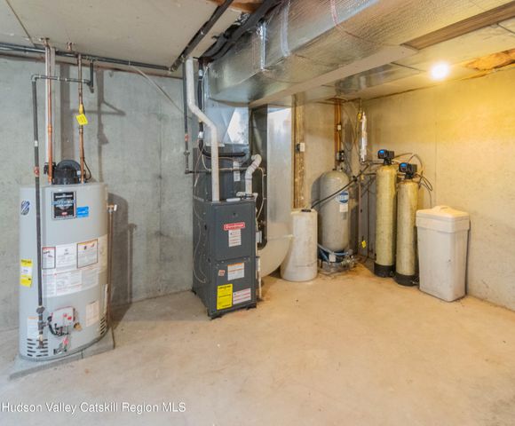 93 Glen Rock Circle, Highland, NY 12528