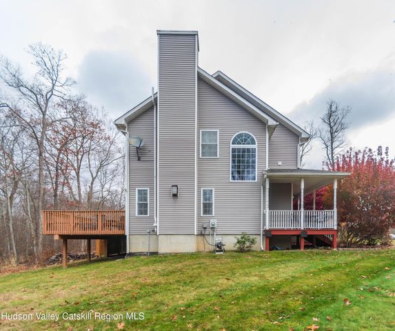 93 Glen Rock Circle, Highland, NY 12528