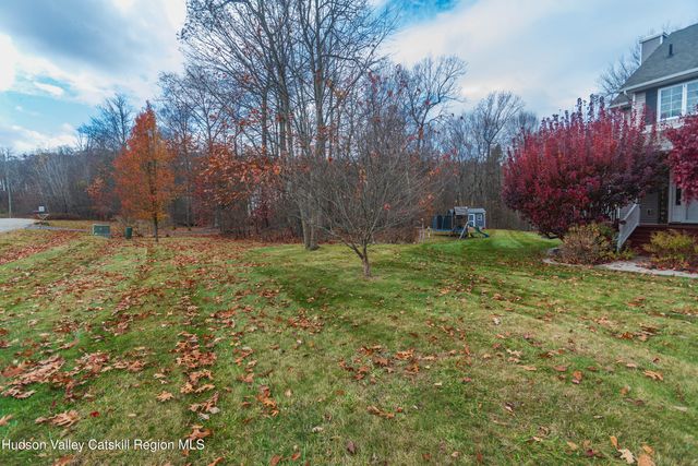 93 Glen Rock Circle, Highland, NY 12528