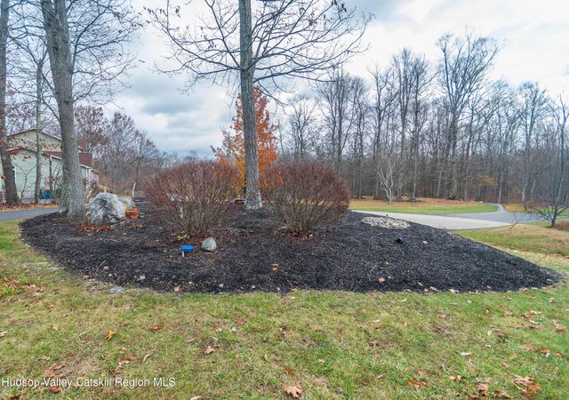 93 Glen Rock Circle, Highland, NY 12528