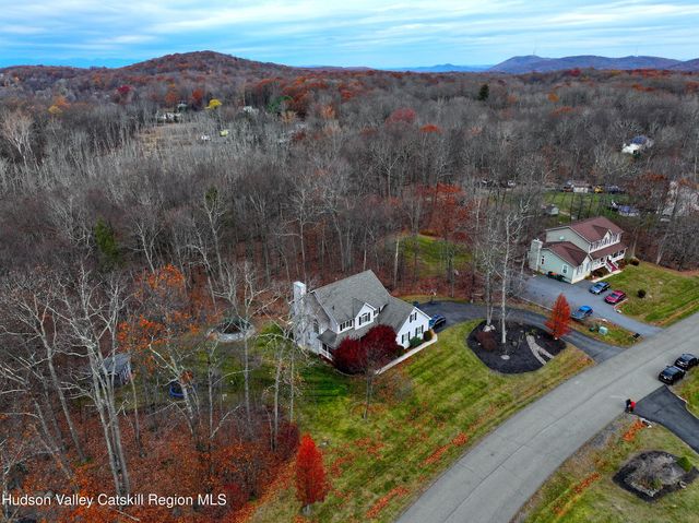 93 Glen Rock Circle, Highland, NY 12528