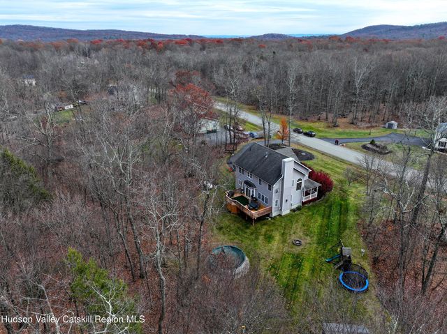 93 Glen Rock Circle, Highland, NY 12528