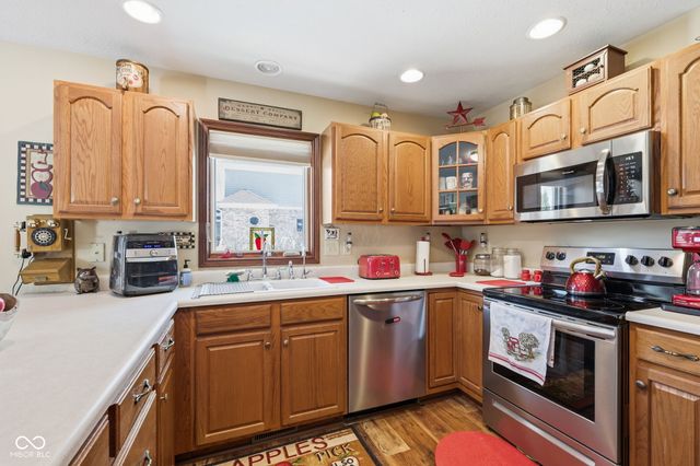 4642 Aquaduct Drive, Greenwood, IN 46142