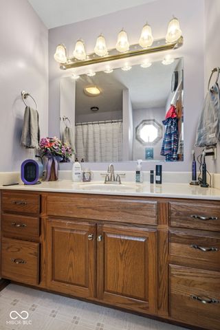 4642 Aquaduct Drive, Greenwood, IN 46142