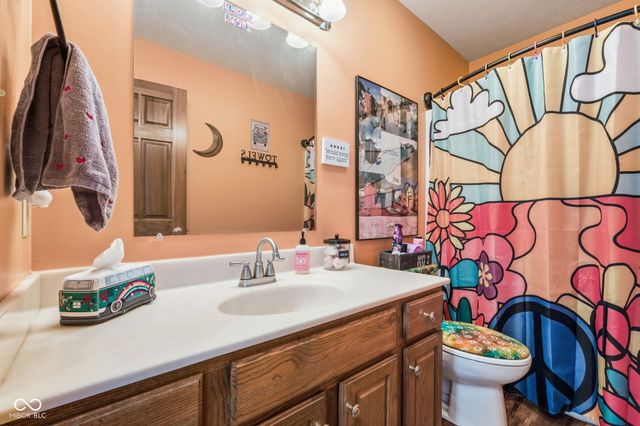 4642 Aquaduct Drive, Greenwood, IN 46142