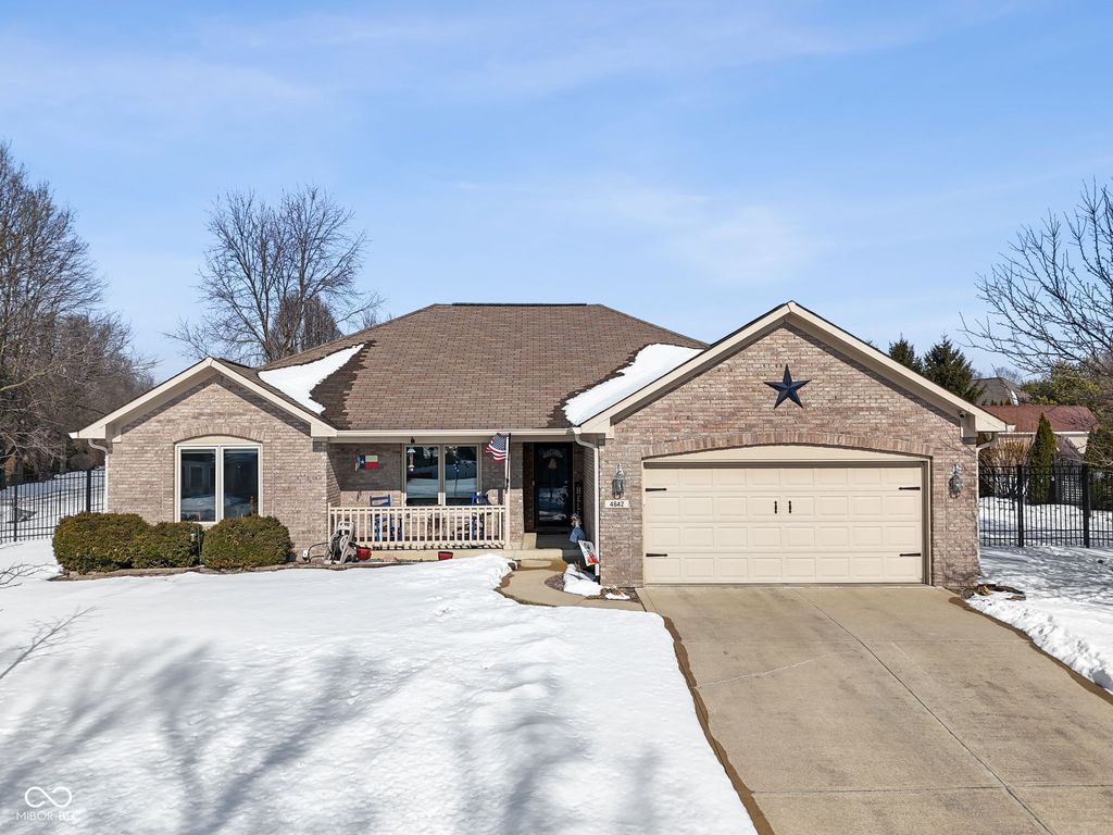 4642 Aquaduct Drive, Greenwood, IN 46142