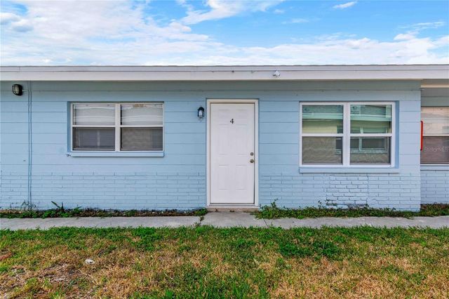 140 112TH AVENUE N 4, St Petersburg, FL 33716