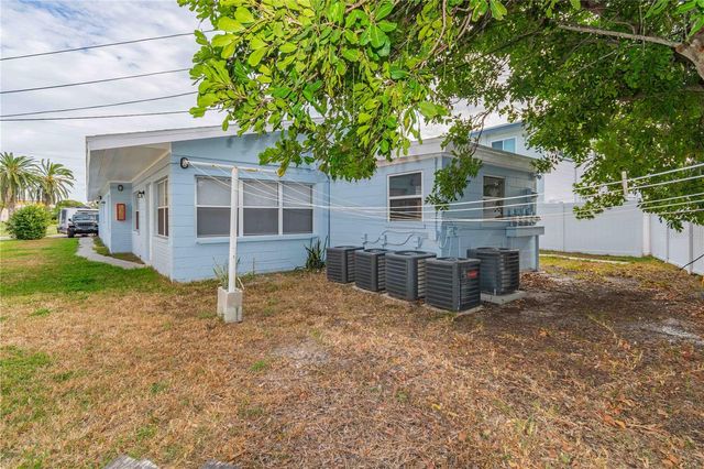 140 112TH AVENUE N 4, St Petersburg, FL 33716