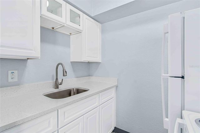 140 112TH AVENUE N 4, St Petersburg, FL 33716