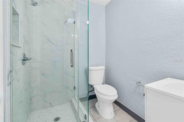 140 112TH AVENUE N 4, St Petersburg, FL 33716