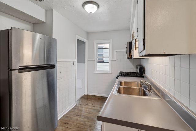 5571 Oakwood Avenue, Maple Heights, OH 44137