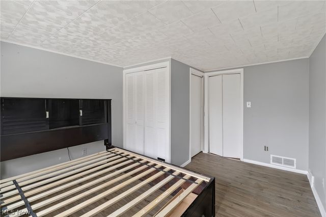 5571 Oakwood Avenue, Maple Heights, OH 44137