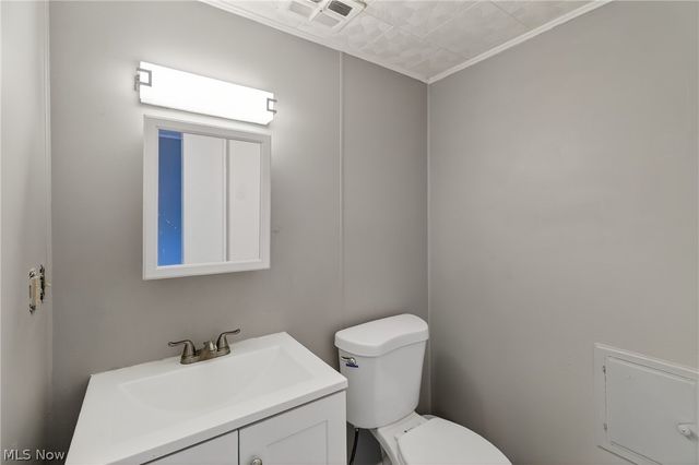 5571 Oakwood Avenue, Maple Heights, OH 44137