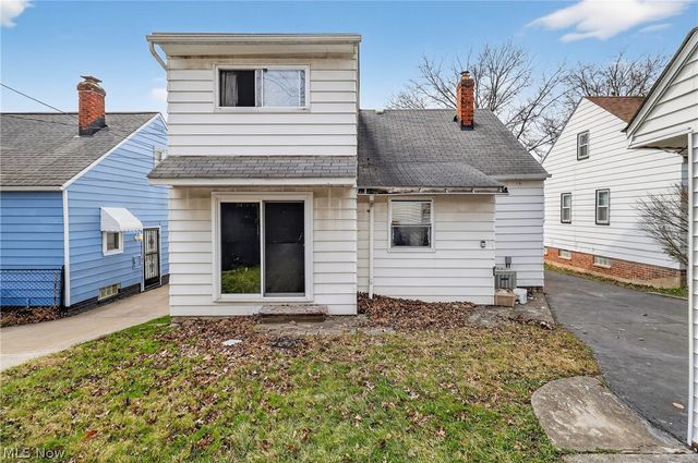 5571 Oakwood Avenue, Maple Heights, OH 44137