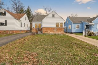 5571 Oakwood Avenue, Maple Heights, OH 44137