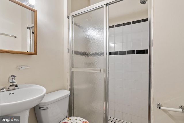 1731 W DIAMOND ST, Philadelphia, PA 19121