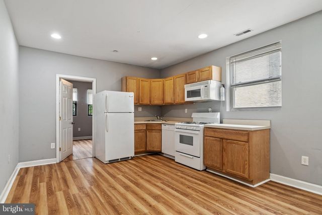 1731 W DIAMOND ST, Philadelphia, PA 19121