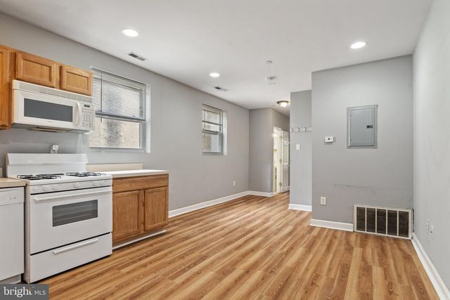 1731 W DIAMOND ST, Philadelphia, PA 19121