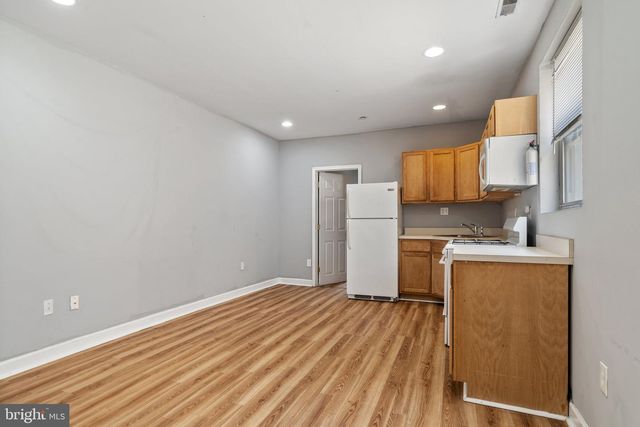 1731 W DIAMOND ST, Philadelphia, PA 19121