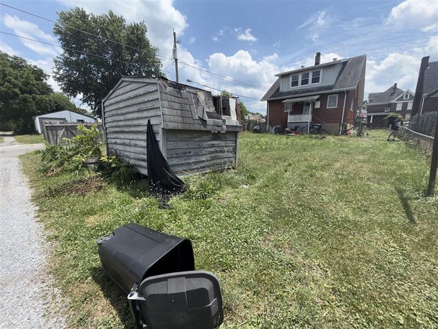 200 Cedar AVE, Vinton, VA 24179