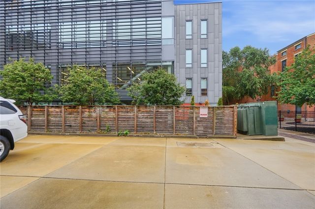 24 Mercer Street, Cincinnati, OH 45202