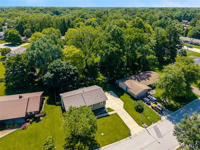 1968 Lemontree Lane, Collinsville, IL 62234
