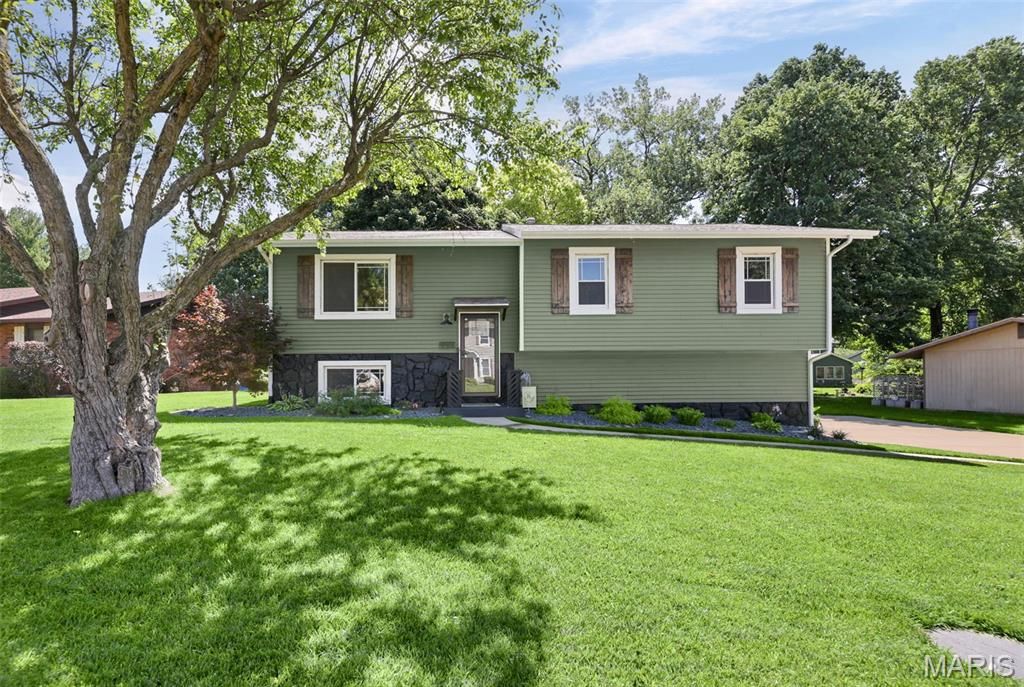 1968 Lemontree Lane, Collinsville, IL 62234