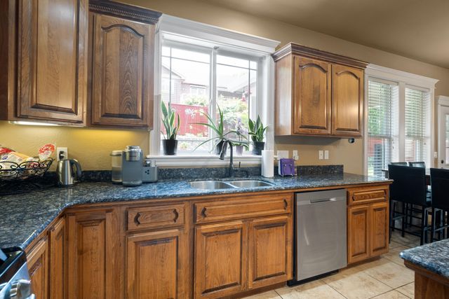 4450 Brownridge Terrace, Medford, OR 97504