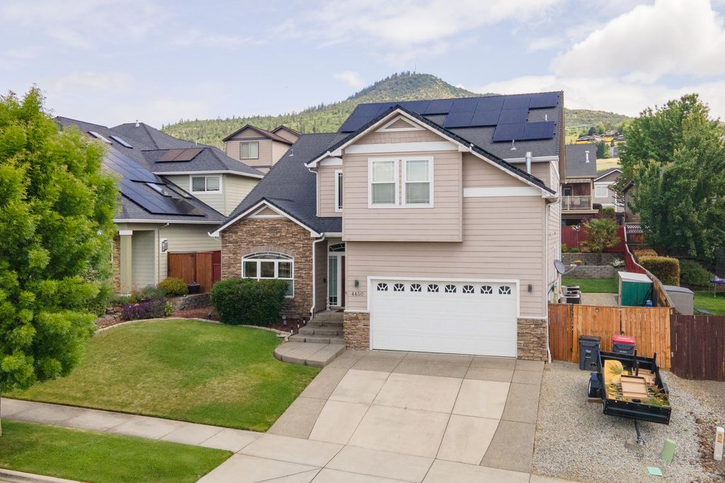 4450 Brownridge Terrace, Medford, OR 97504