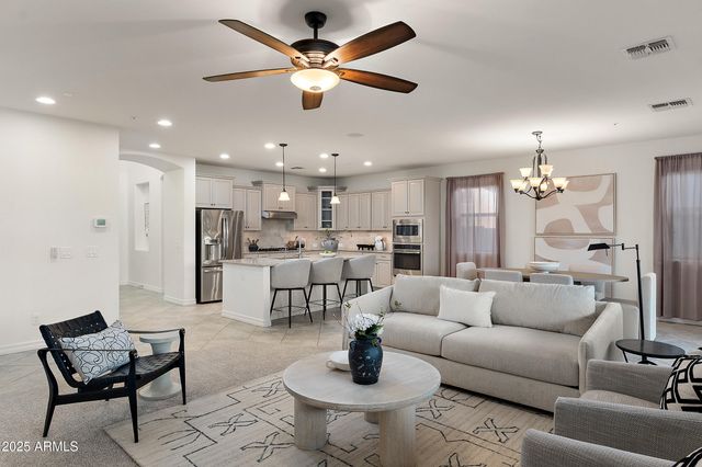 6181 S FRESNO Street, Chandler, AZ 85249