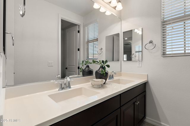 6181 S FRESNO Street, Chandler, AZ 85249