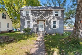 1029 N BAIRD STREET, Green Bay, WI 54302