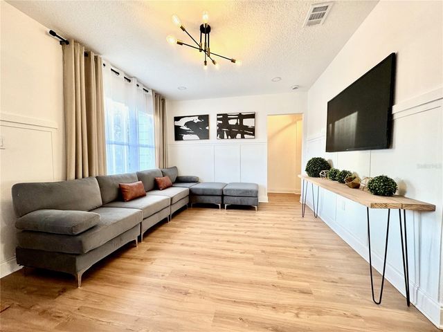 4202 N SEMINOLE AVENUE, Tampa, FL 33603