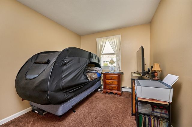 50 Phelps St, Easthampton, MA 01027