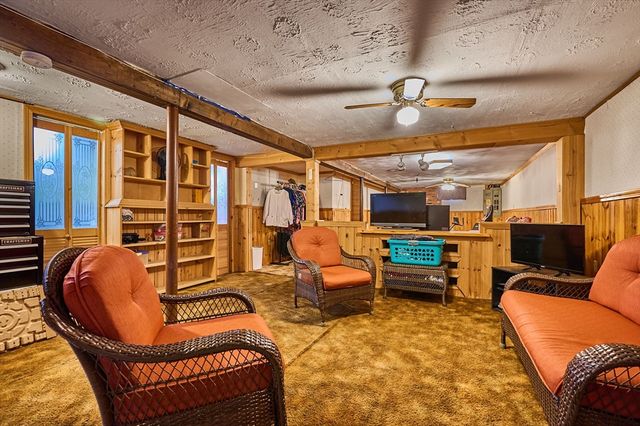 50 Phelps St, Easthampton, MA 01027