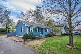 50 Phelps St, Easthampton, MA 01027
