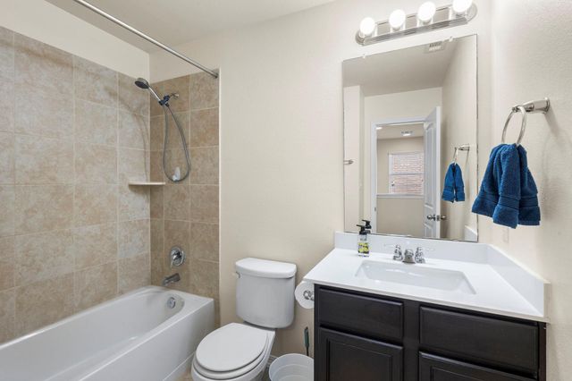 135 Wainscot Oak WAY, San Marcos, TX 78666