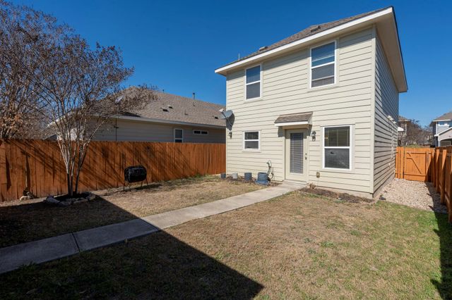 135 Wainscot Oak WAY, San Marcos, TX 78666