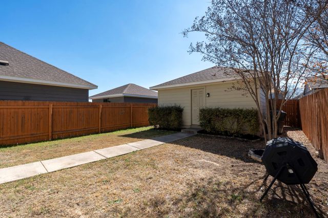 135 Wainscot Oak WAY, San Marcos, TX 78666