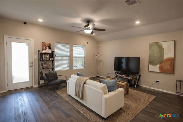 928 Adler Way, San Marcos, TX 78666