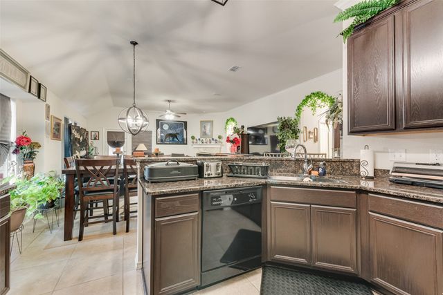 301 Billy Wickliffe Drive, Wilmer, TX 75172