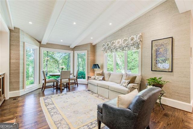 1710 Winterthur Close NW, Atlanta, GA 30328