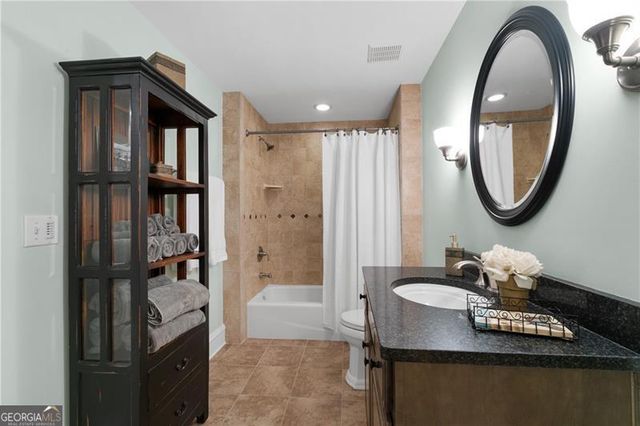 1710 Winterthur Close NW, Atlanta, GA 30328