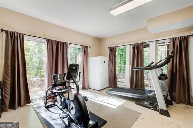 1710 Winterthur Close NW, Atlanta, GA 30328