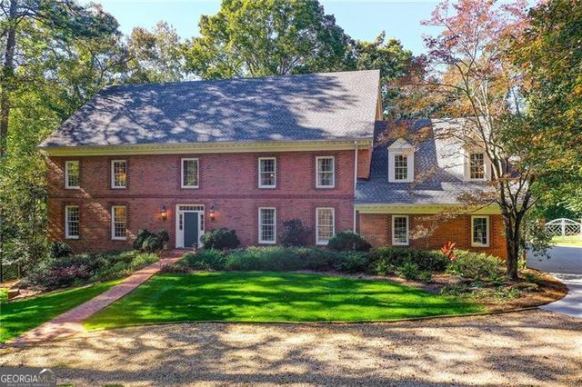 1710 Winterthur Close NW, Atlanta, GA 30328