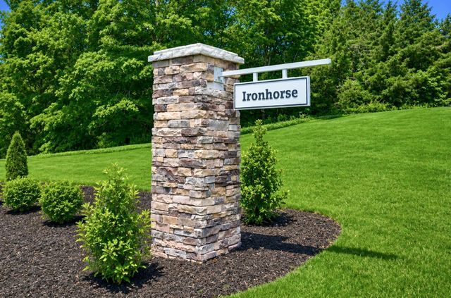 147 Ironhorse Way, Dickson, TN 37055