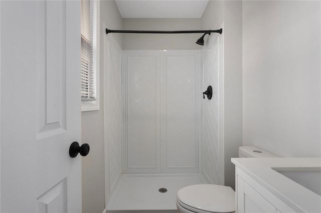 700 W McDowell Avenue, Odessa, MO 64076